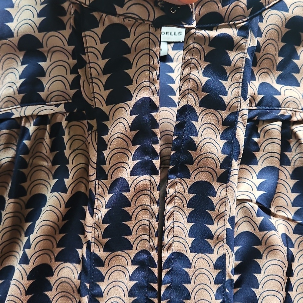 The Odells Navy and Beige Patterned Women's Top, Size M - Picture 4 of 10